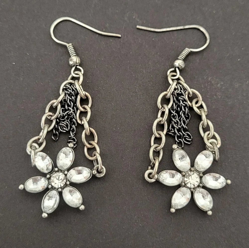 Crystal Rhinestone Dangle Flower Bling Earrings Clear Stone Gem Jewels Jewelry
